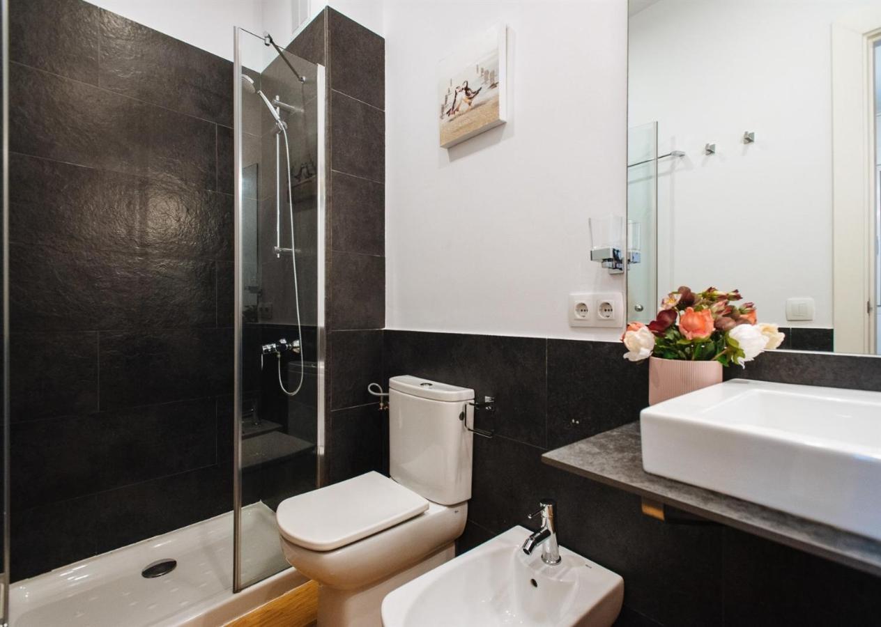 Feijoo Suite Apartment Севиля Екстериор снимка